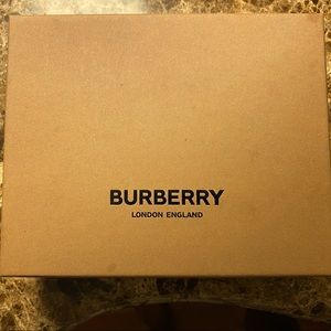 Burberry empty box